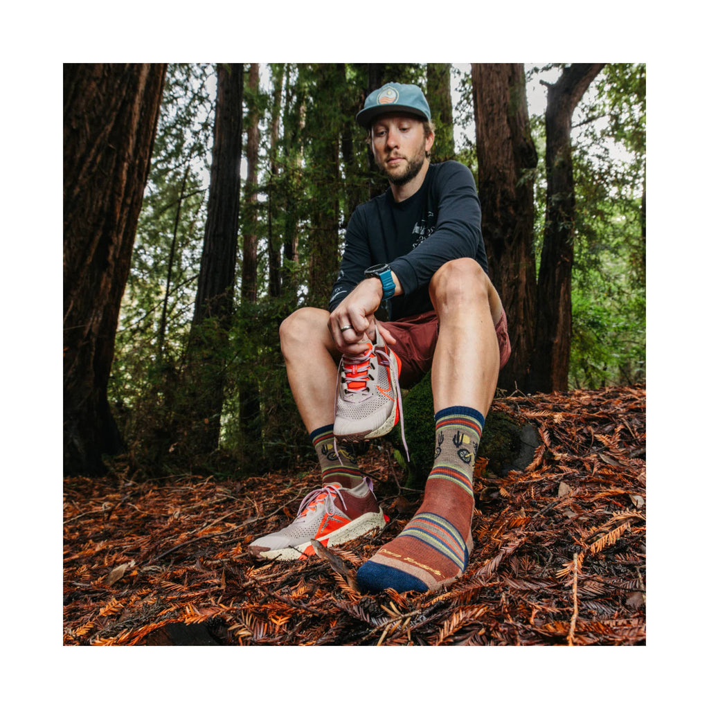 Darn Tough Vermont Men's Willoughby Micro Crew Lightweight Hiking Sock - Chestnut - Lenny's Shoe & Apparel