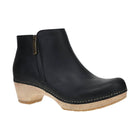 Dansko Women's Lizanne Boots - Black Oiled Pull Up - Lenny's Shoe & Apparel